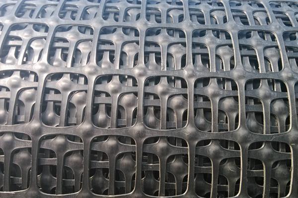 在基礎(chǔ)建設(shè)中土工格柵有哪些運(yùn)用呢？  第3張